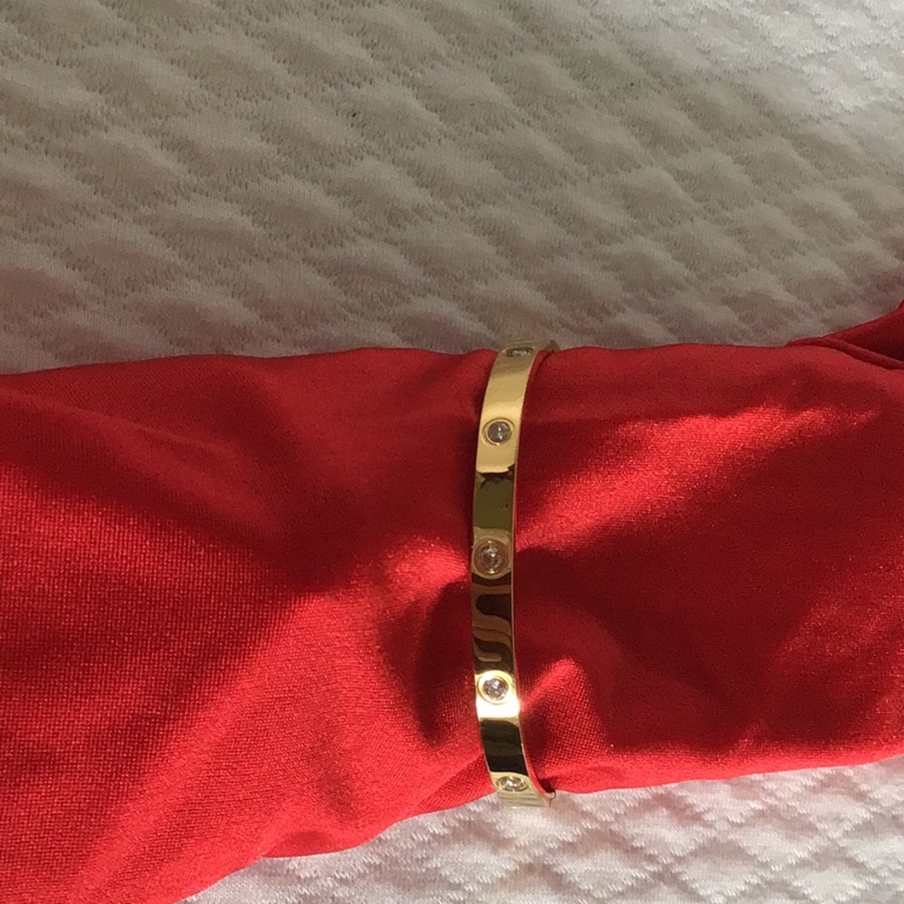 Gold-plated love bangle with crystal